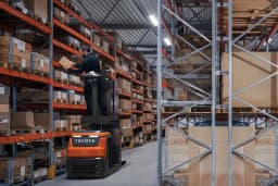 Toyota Optio 1,2 t con forche e piattaforma elevabili. - Thumbnail 7