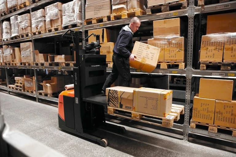 BT Optio 1.0t Con cabina elevabile panoramica - Immagine 3