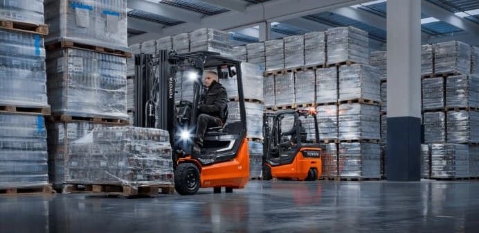 Carrelli controbilanciati elettrici da 1500 a 2000kg